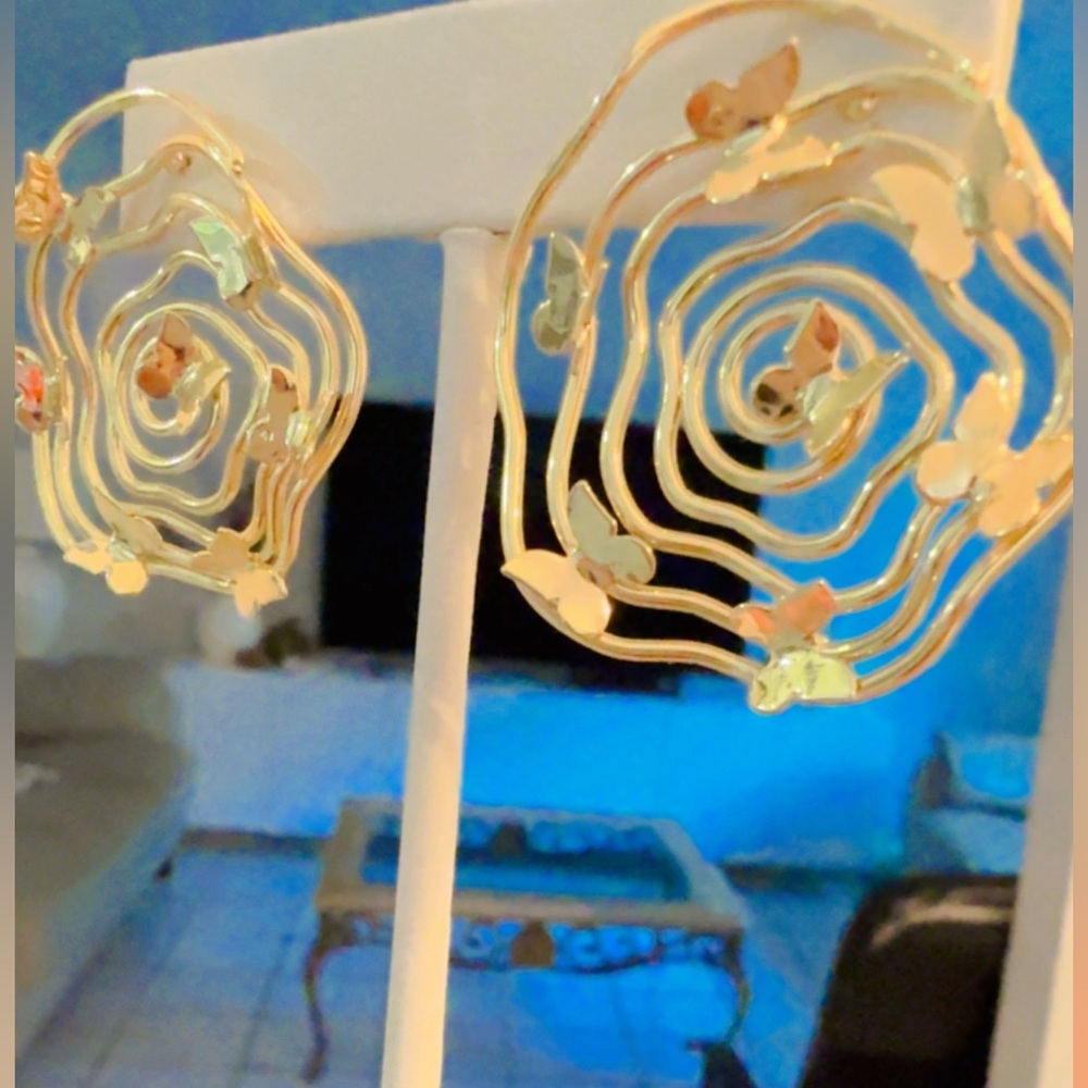 Gold Spiral Earrings never worn